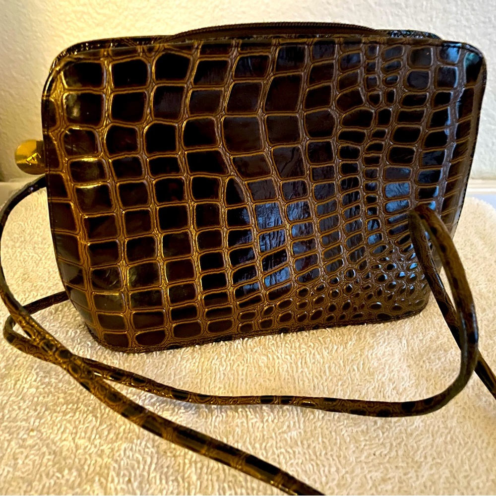 Vintage Alligator Embossed Leather Crossbody Bag (9x6x3d) Dark Rich Brown